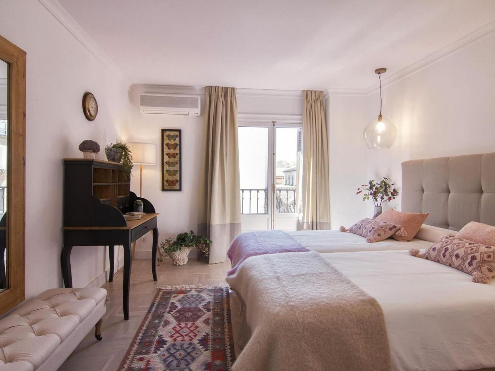 Glow And Elegant Apartment In Granada Center Free Parking Exterior foto