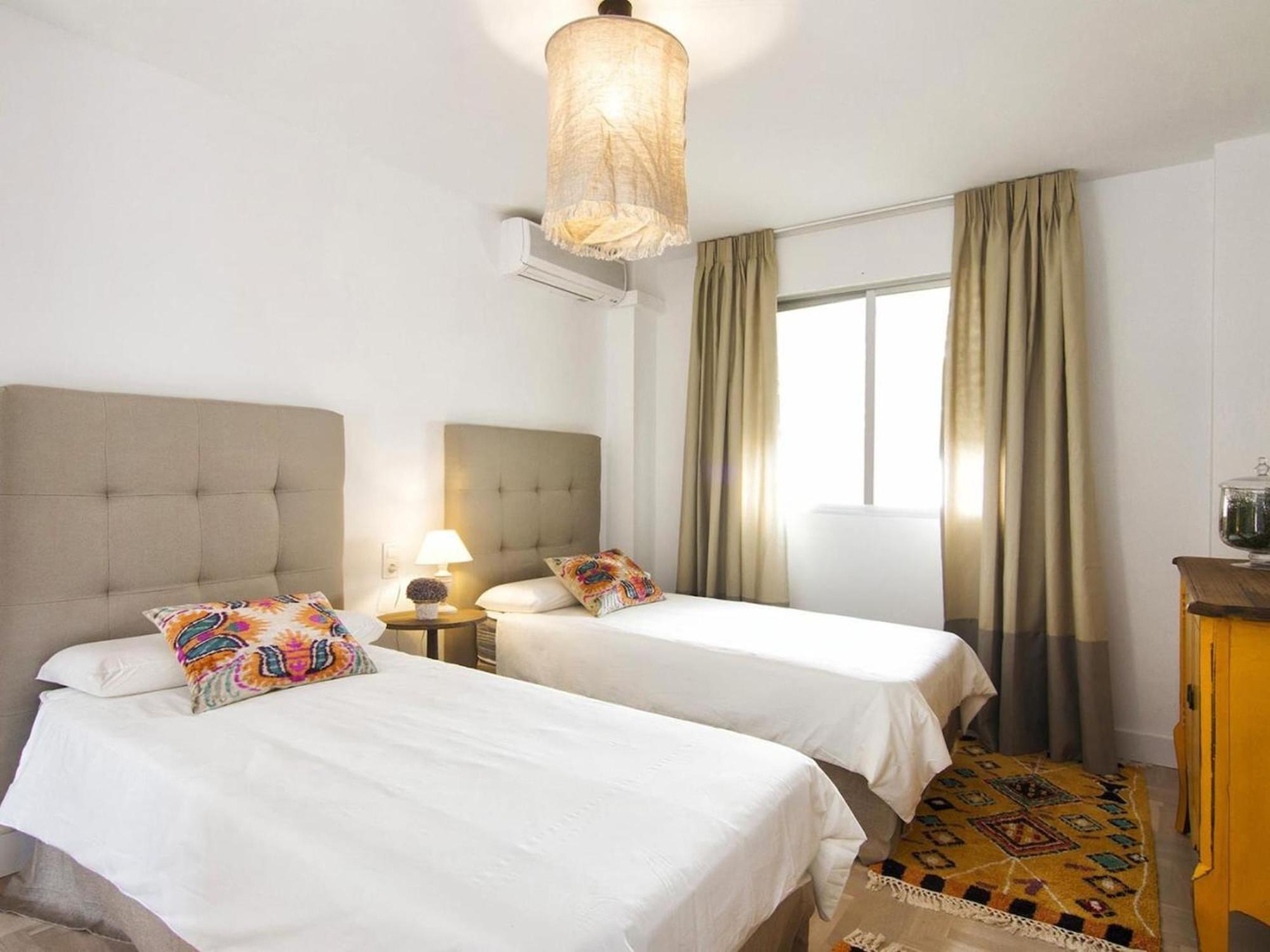 Glow And Elegant Apartment In Granada Center Free Parking Exterior foto